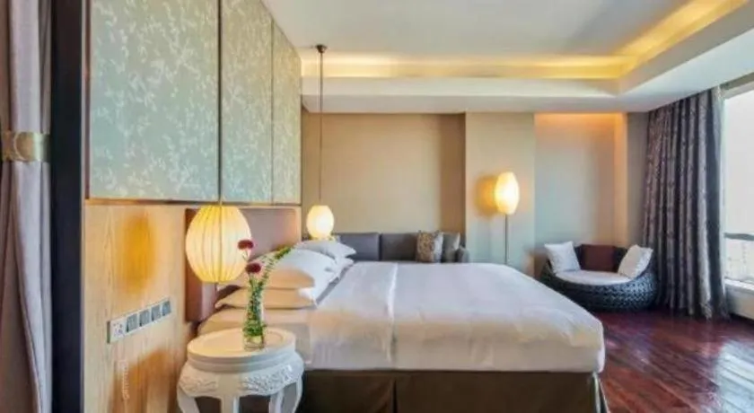 Bed in DongGuan JOYC Hotel 