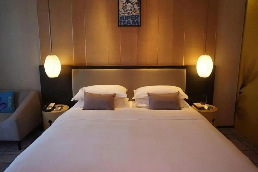 Bed in DongGuan JOYC Hotel 