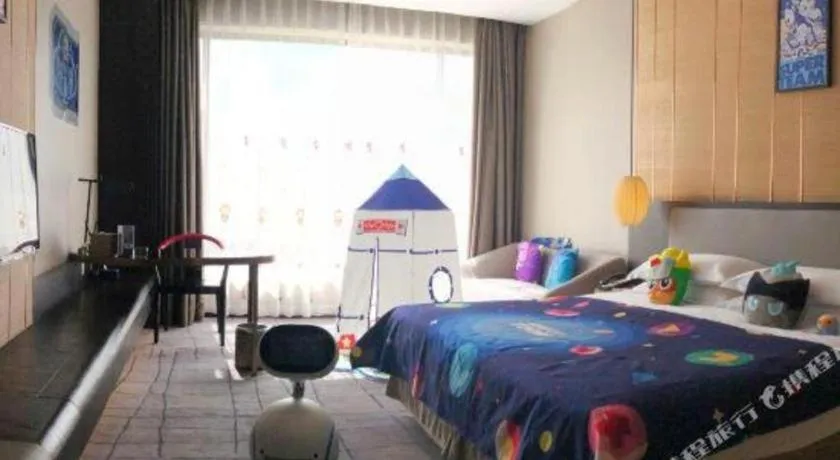 Bed in DongGuan JOYC Hotel 