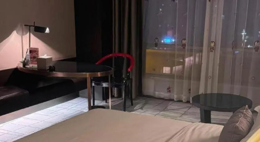 Bed in DongGuan JOYC Hotel 