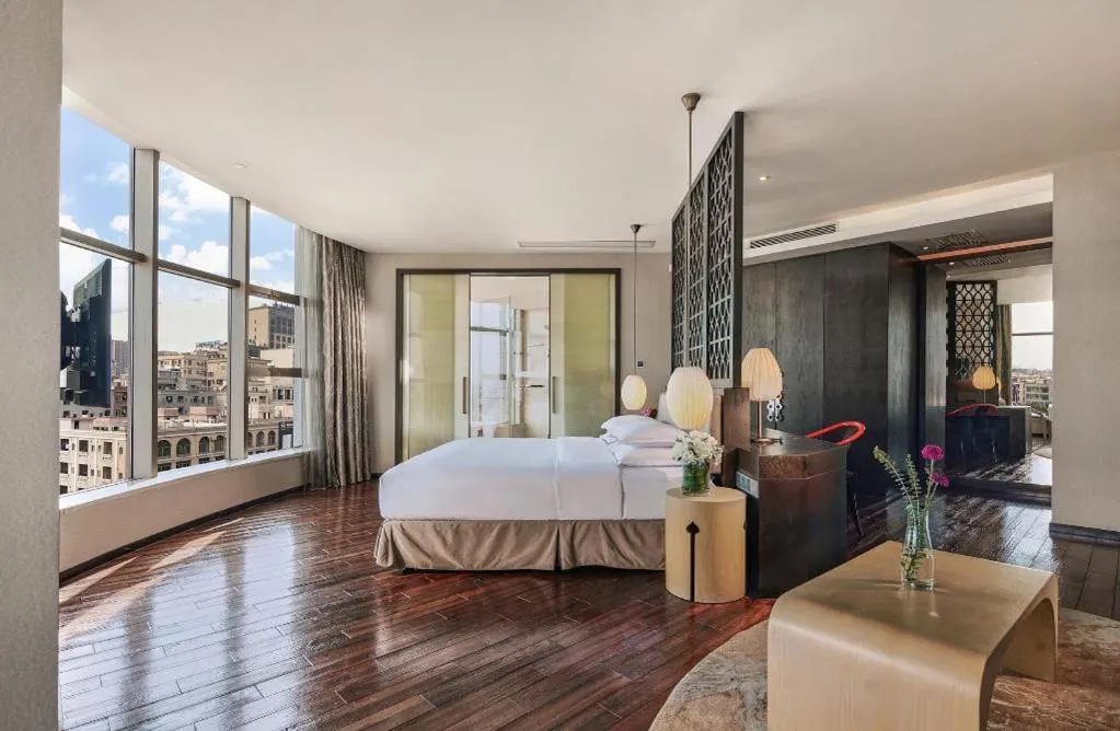 Bed in DongGuan JOYC Hotel 