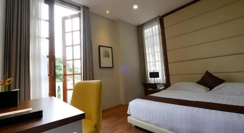 Bed in Taman Dayu Golf Club and Resort Bed in Taman Dayu Golf Club and Resort