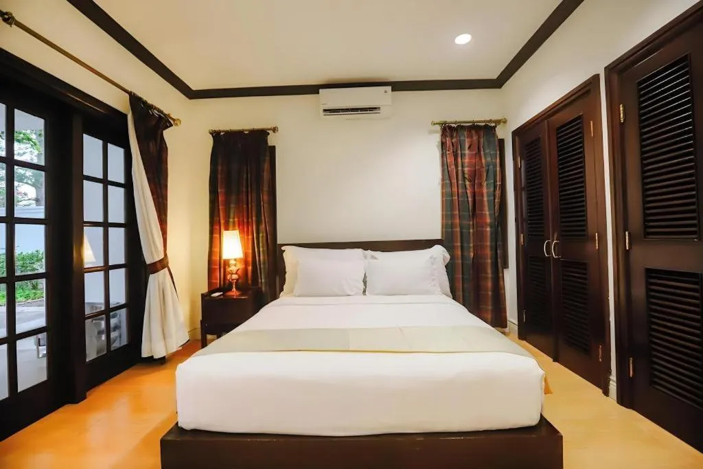 Bed in Taman Dayu Golf Club and Resort