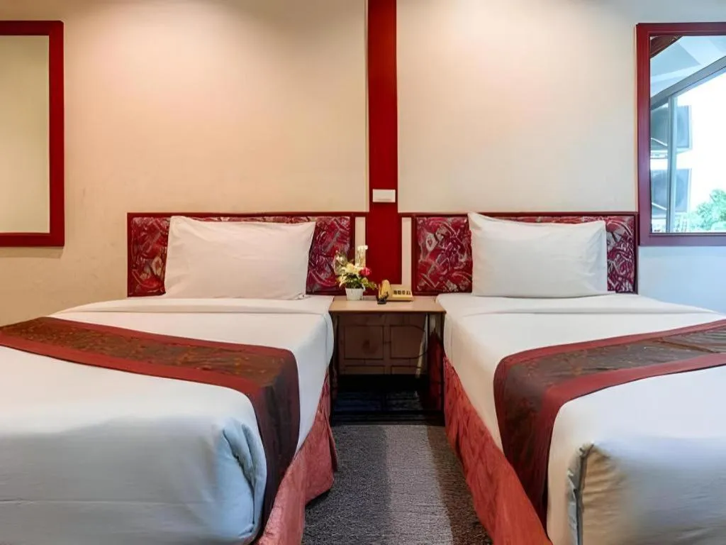 Bed in Beverly Hill Park Hotel