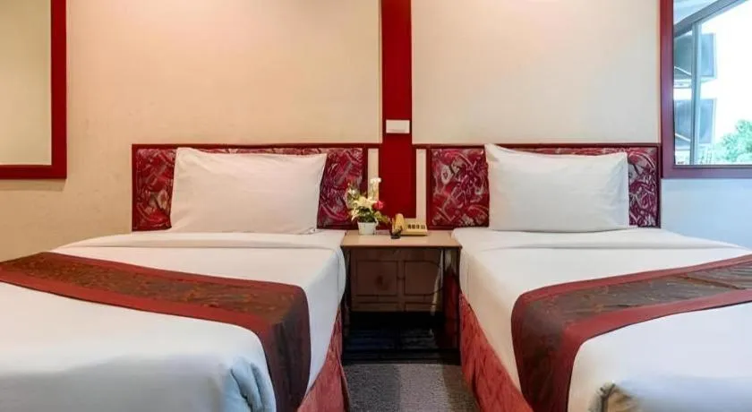 Bed in Beverly Hill Park Hotel