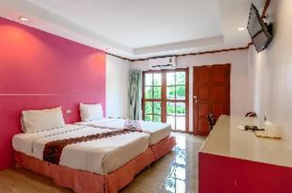 Bed in Beverly Hill Park Hotel