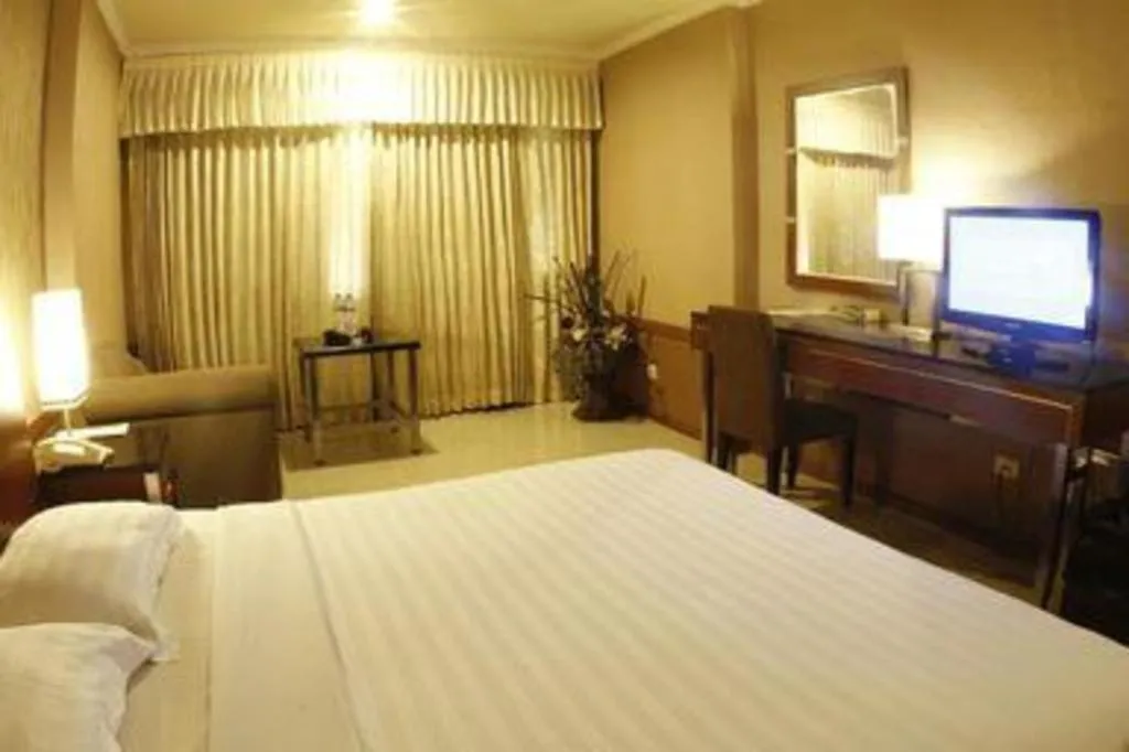 Bed in Hotel Banjarmasin International