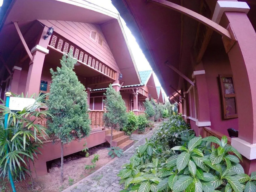 Chiangsan Goldenland Resort