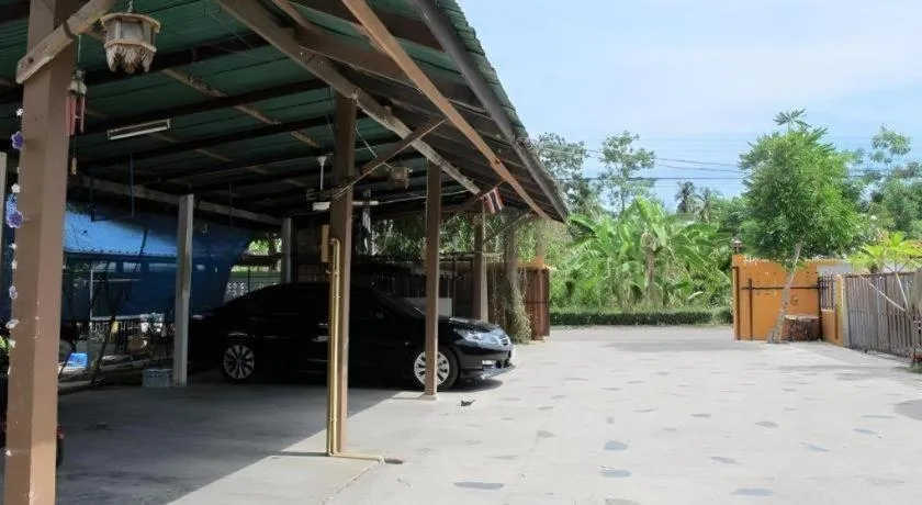 Baan Suan Phidchamika