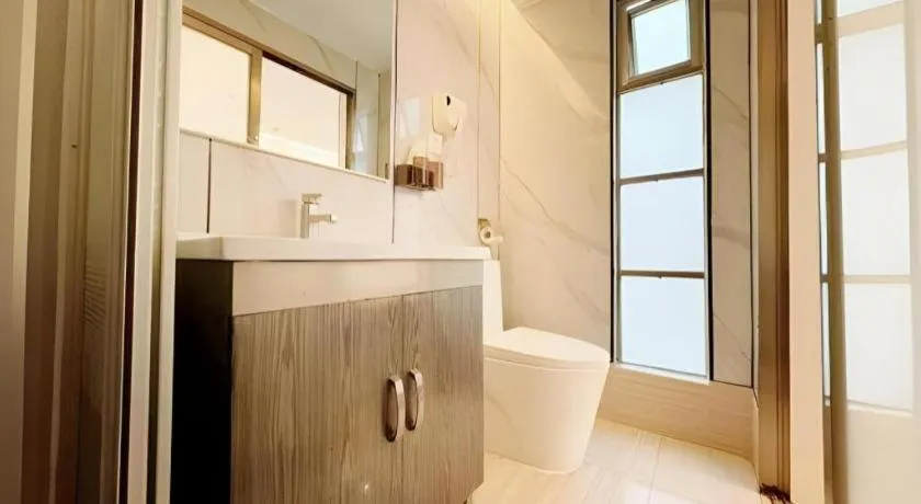 Renhe Good East Hotel