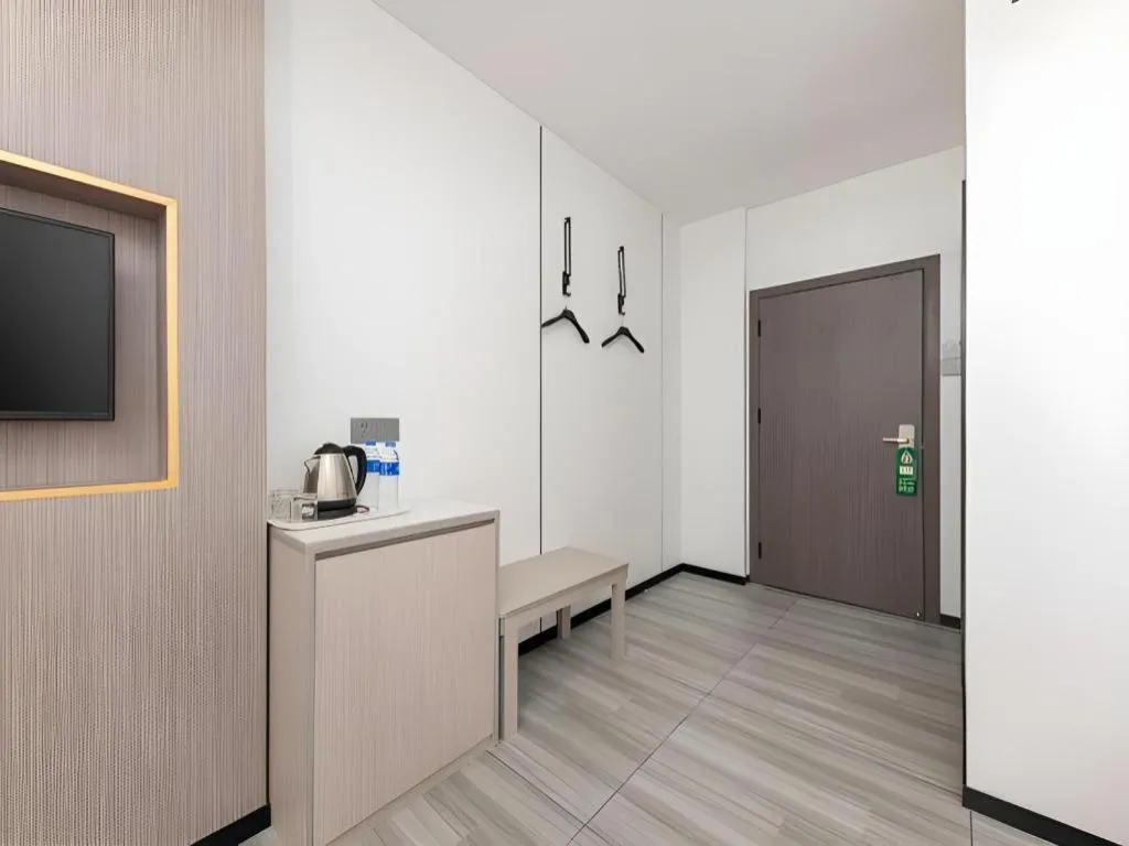 Renhe Good East Hotel