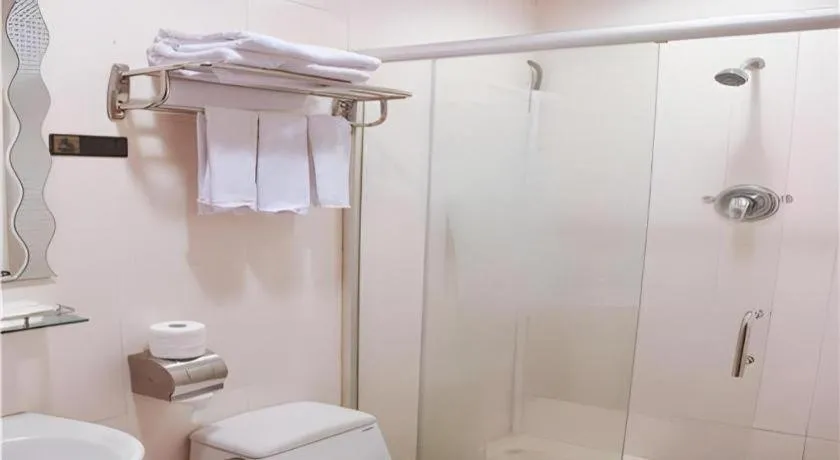 Renhe Good East Hotel