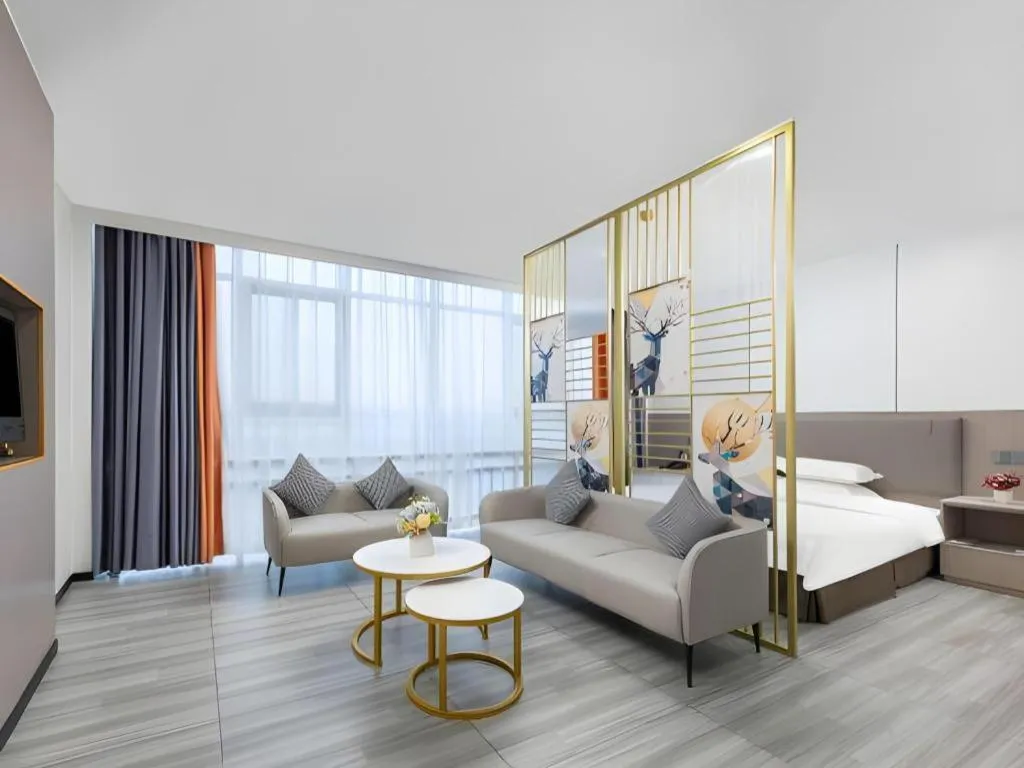 Bed in Renhe Good East Hotel