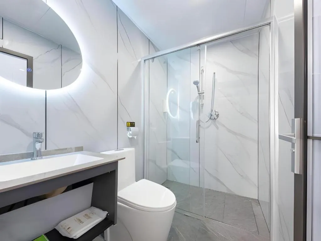 Renhe Good East Hotel