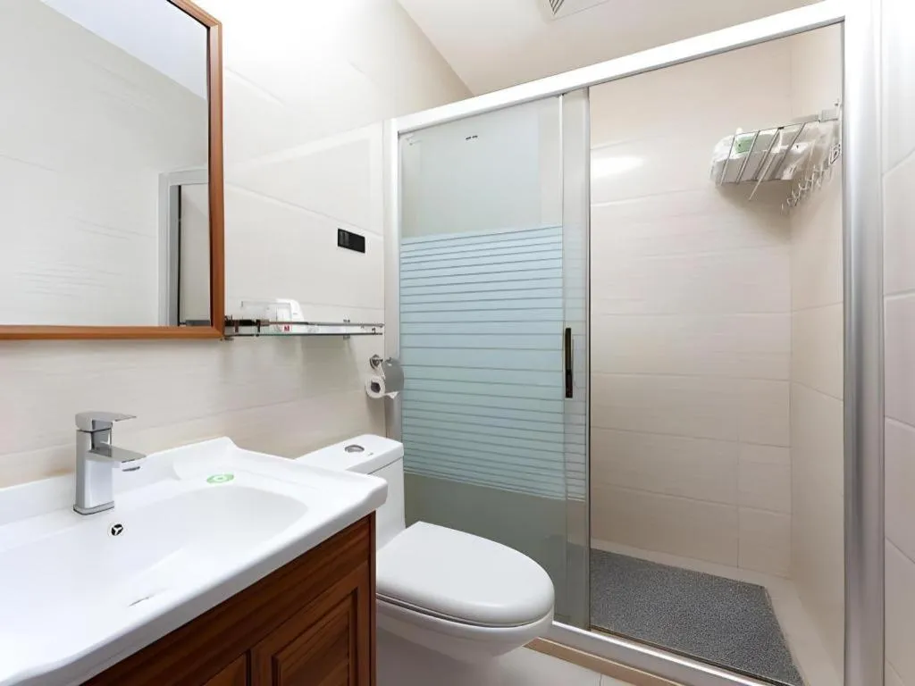 Renhe Good East Hotel