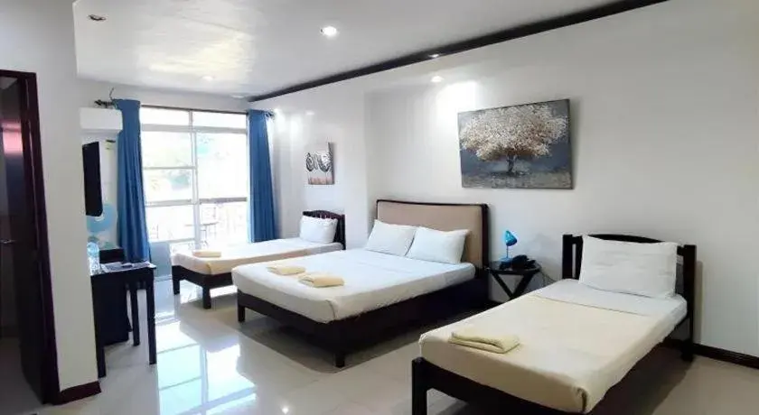 Bed in NYC Manhattan Suites Bed in NYC Manhattan Suites