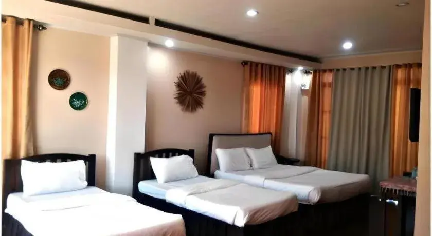 Bed in NYC Manhattan Suites Bed in NYC Manhattan Suites