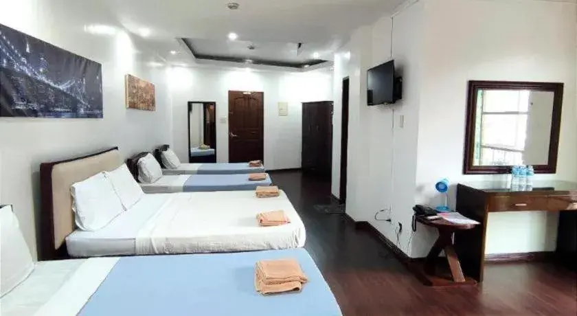 Bed in NYC Manhattan Suites Bed in NYC Manhattan Suites