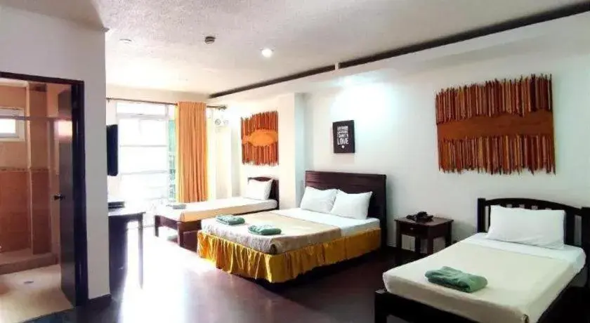 Bed in NYC Manhattan Suites Bed in NYC Manhattan Suites