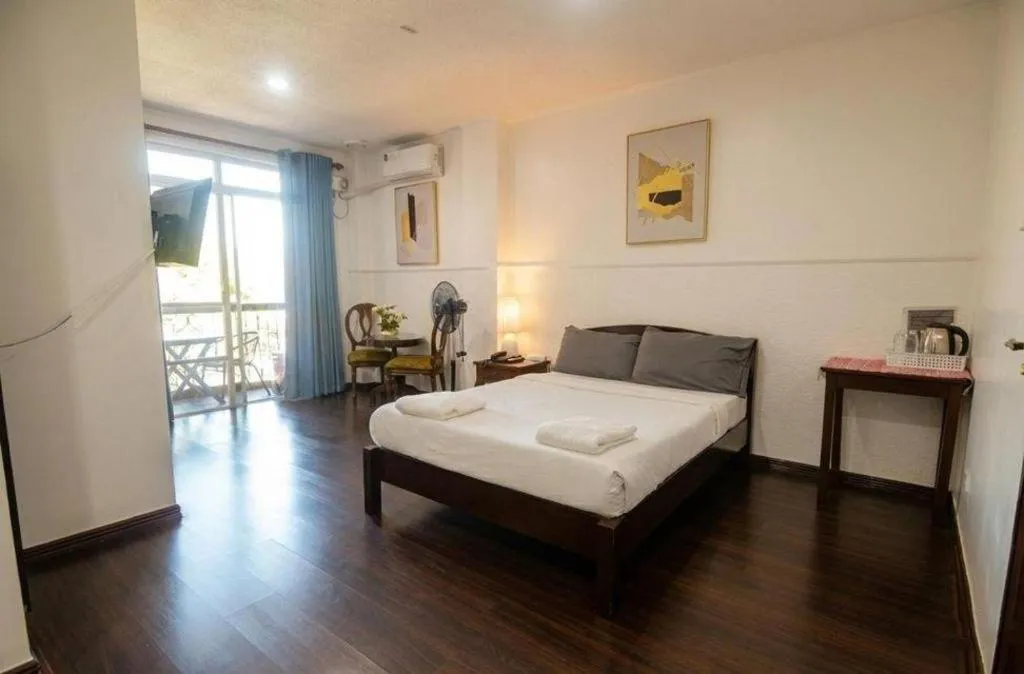 Bed in NYC Manhattan Suites