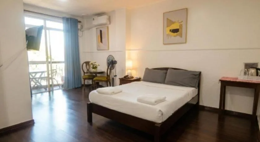 Bed in NYC Manhattan Suites