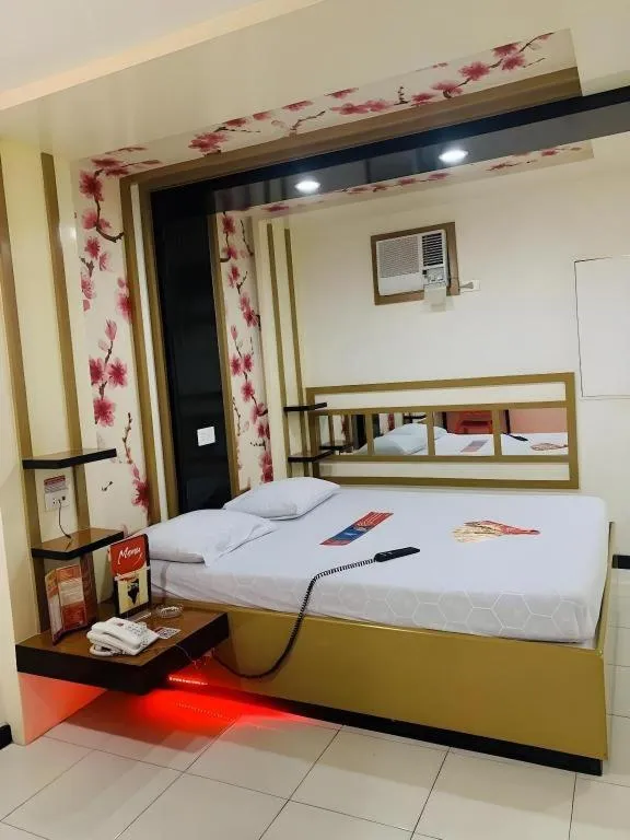 Bed in Hotel Sogo Tarlac