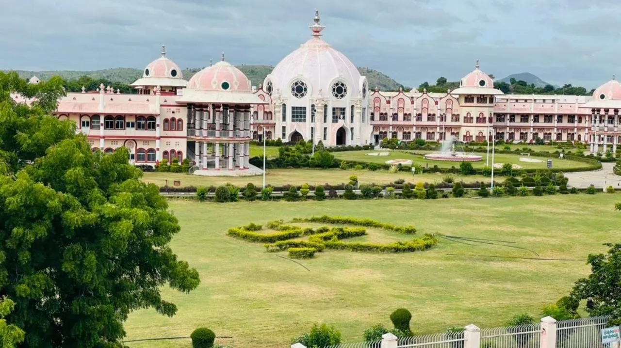 Hotel Sai Palace Inn