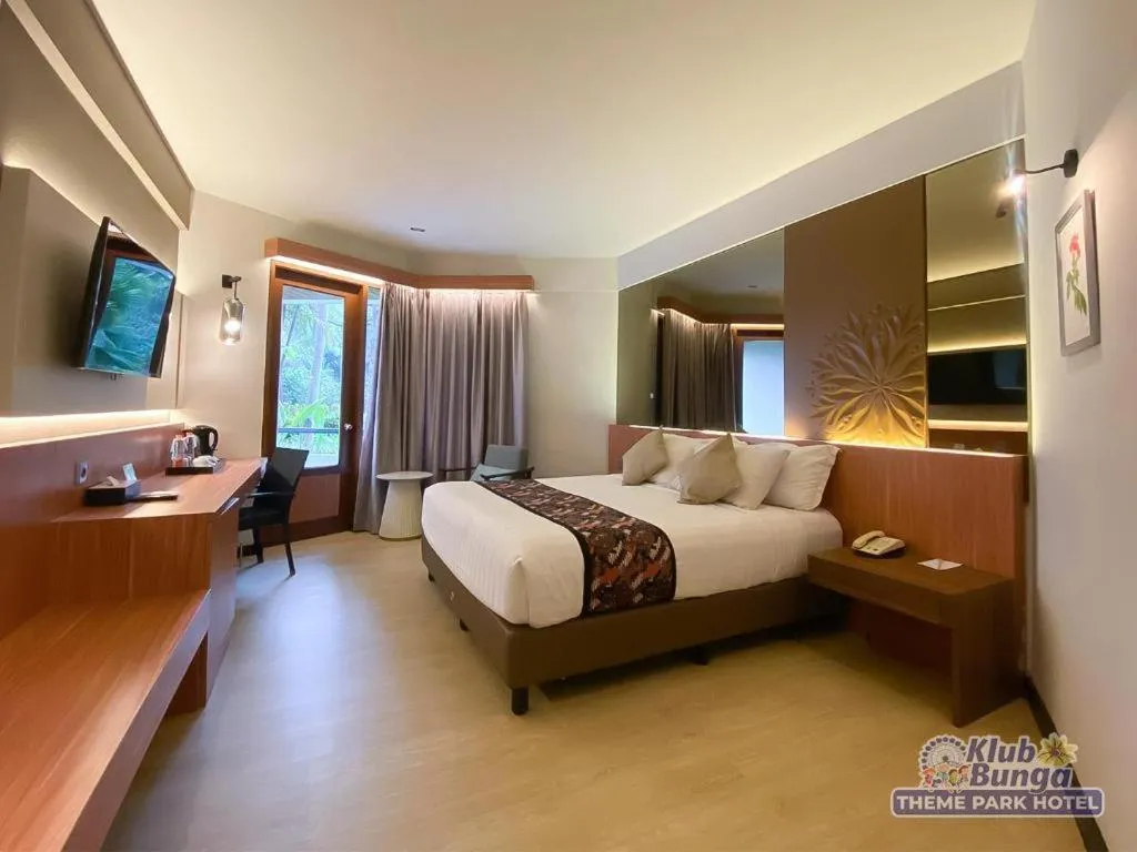 Bed in KLUB BUNGA THEME PARK HOTEL
