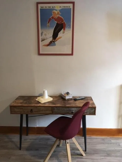 Photo of the whole room in Les Carlines