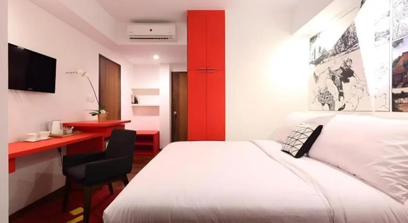 Bed in The Silk at Dago Boutique Hotel