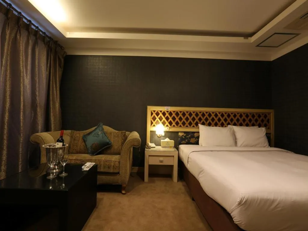 Bed in Metro Tourist Hotel Cheonan