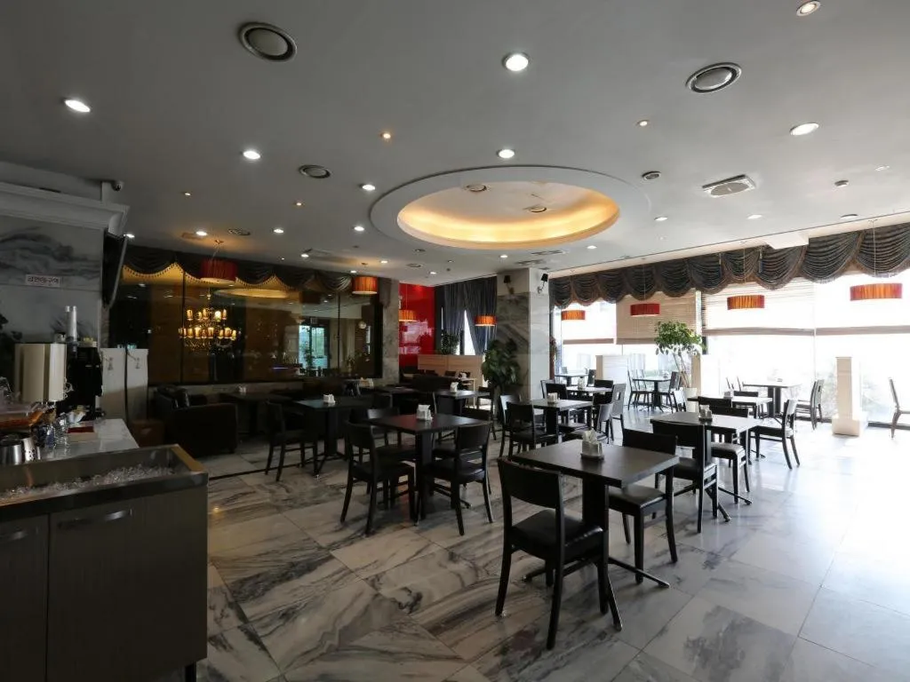 Metro Tourist Hotel Cheonan