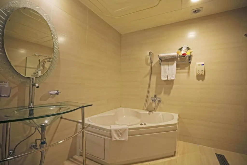 Metro Tourist Hotel Cheonan