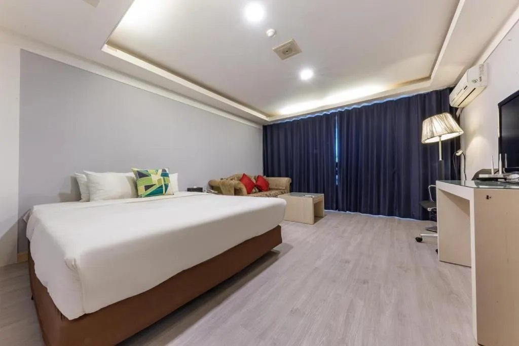 Bed in Metro Tourist Hotel Cheonan
