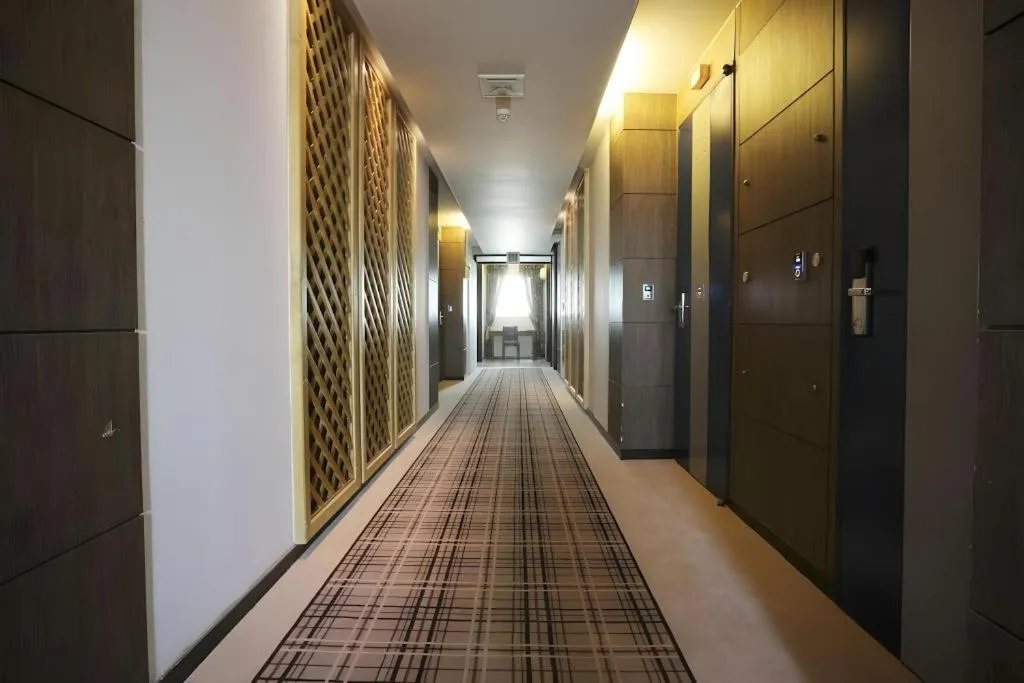 Metro Tourist Hotel Cheonan