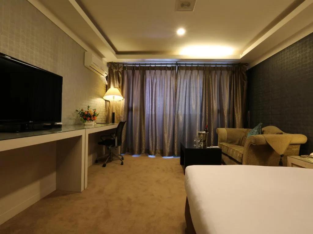 Bed in Metro Tourist Hotel Cheonan
