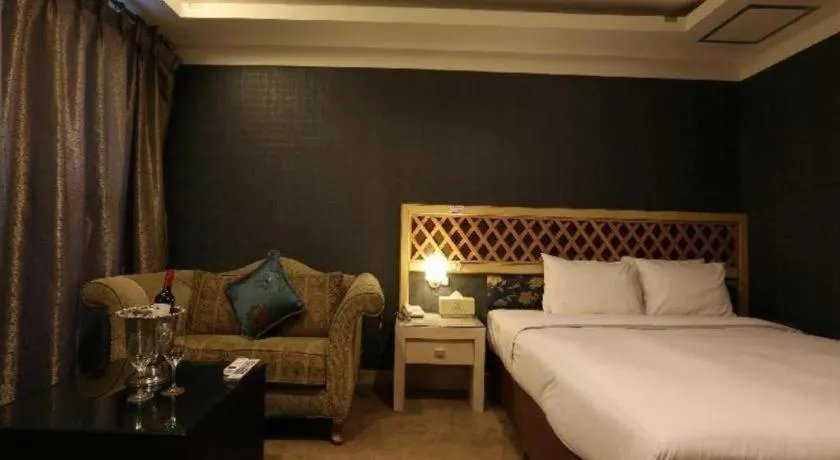 Bed in Metro Tourist Hotel Cheonan