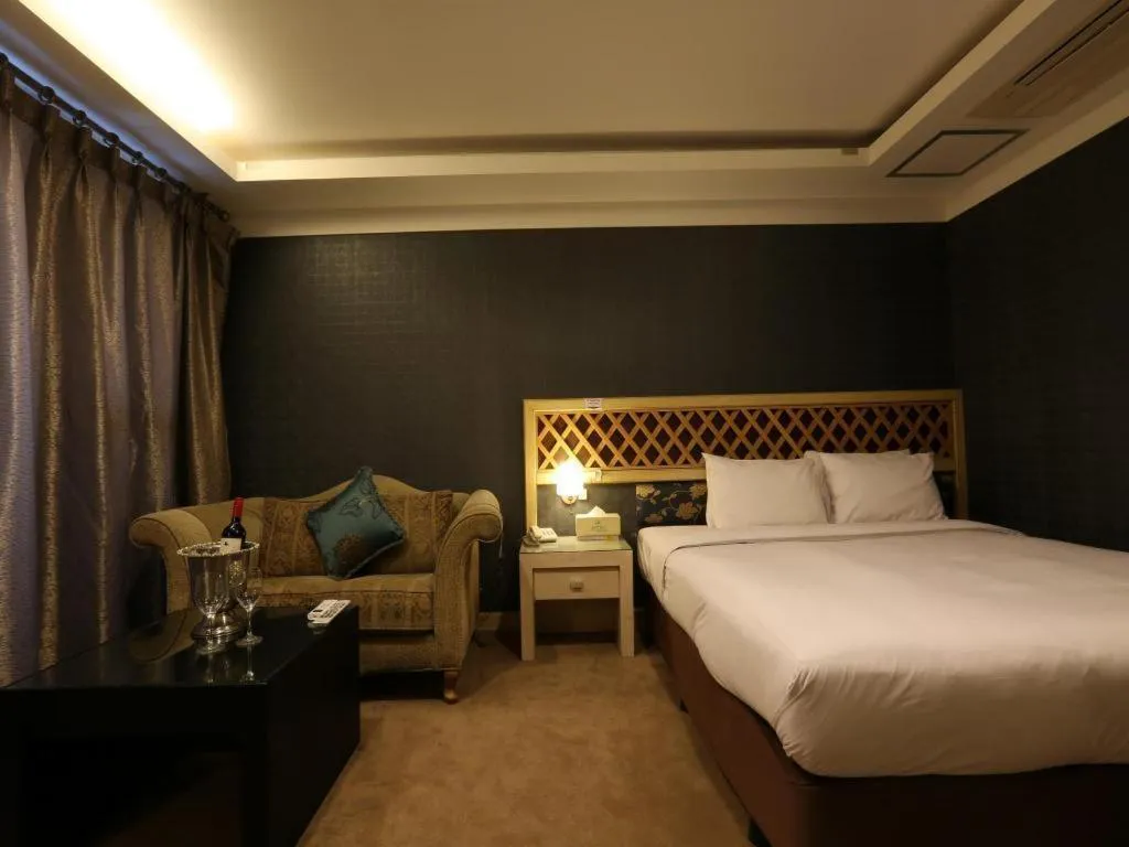 Bed in Metro Tourist Hotel Cheonan