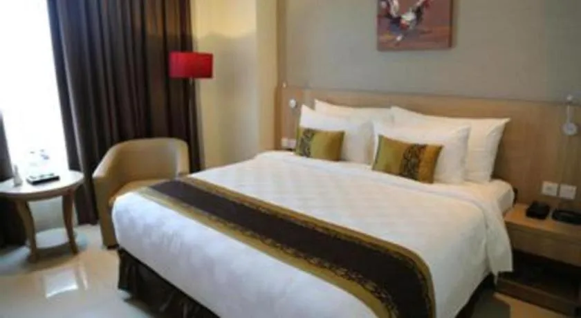 Bed in Golden Tulip Galaxy Hotel Banjarmasin