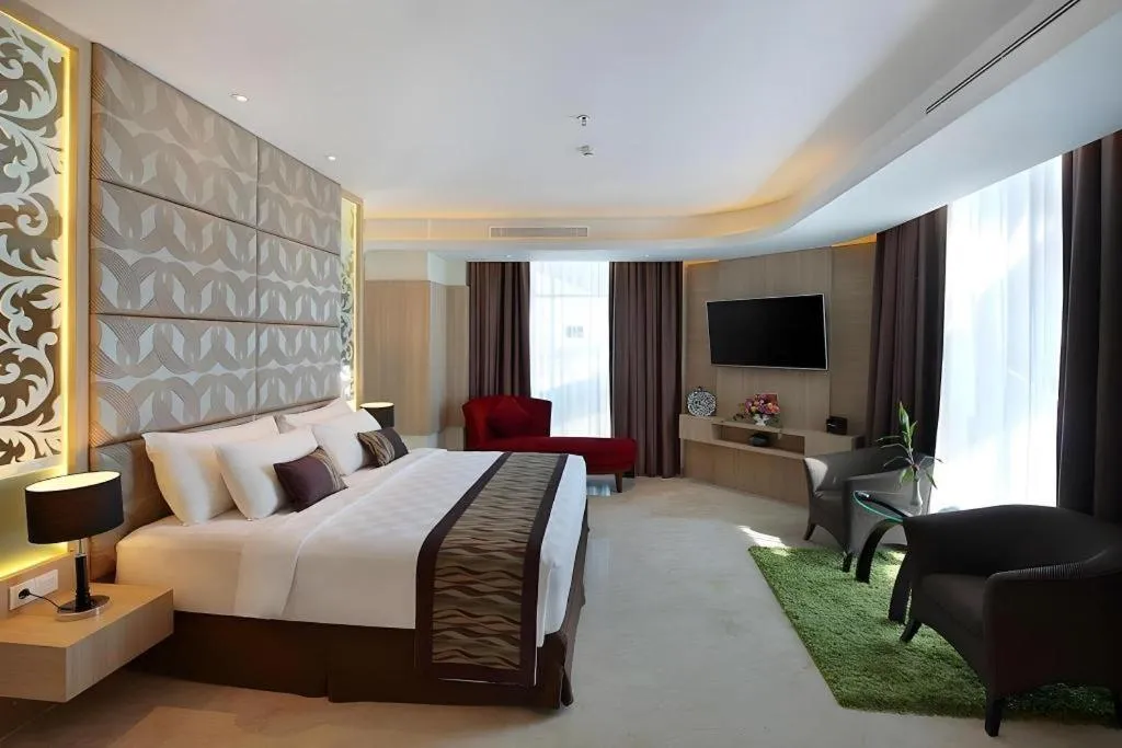 Bed in Golden Tulip Galaxy Hotel Banjarmasin