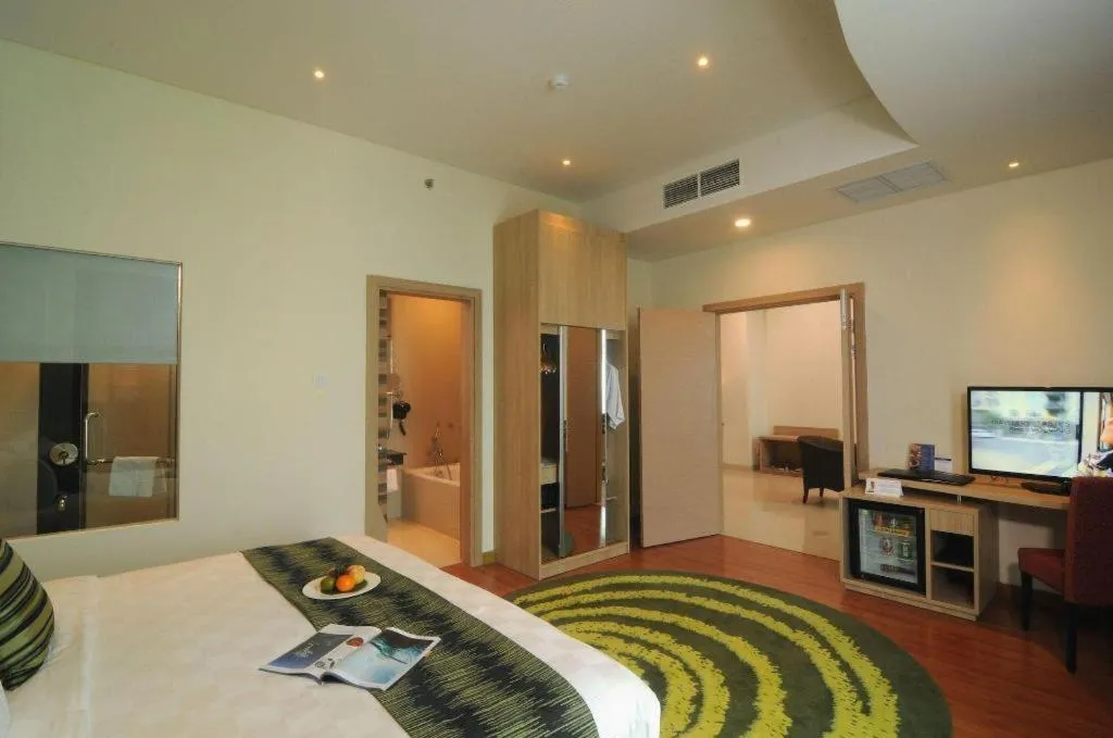 Bed in Golden Tulip Galaxy Hotel Banjarmasin