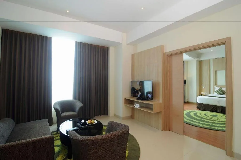 Bed in Golden Tulip Galaxy Hotel Banjarmasin