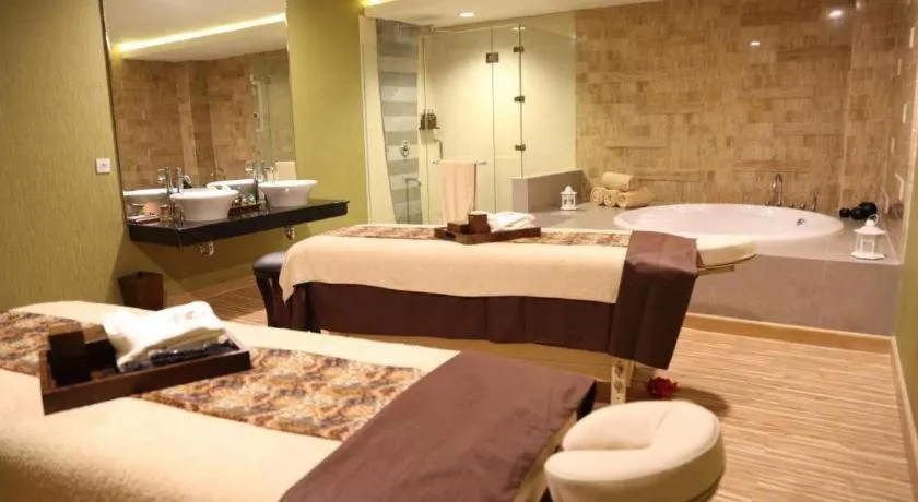 Bed in Golden Tulip Galaxy Hotel Banjarmasin