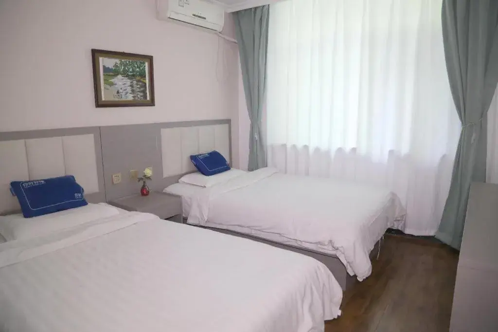 Bed in Xian Facebook Youth Hostel Bed in Xian Facebook Youth Hostel