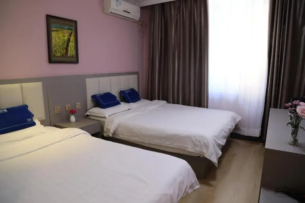 Bed in Xian Facebook Youth Hostel Bed in Xian Facebook Youth Hostel