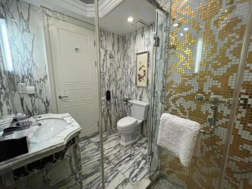 Yuncheng Jianguo Hotel