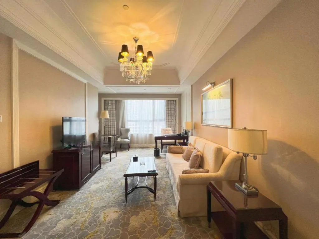 Yuncheng Jianguo Hotel