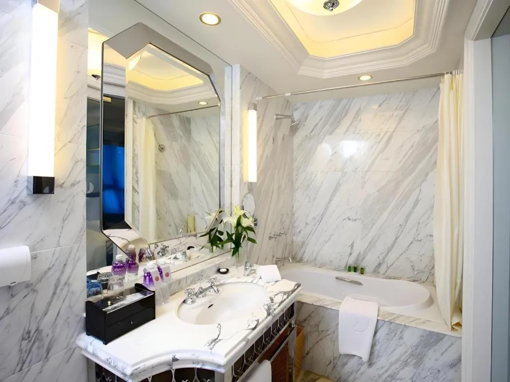 Yuncheng Jianguo Hotel