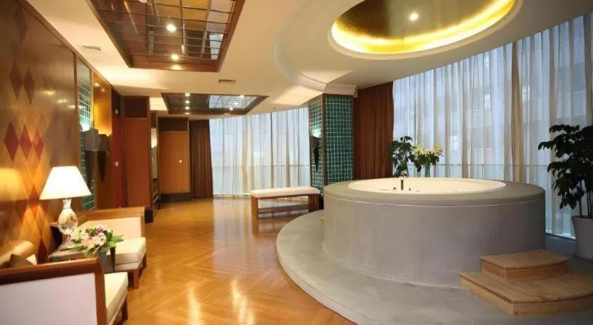 Yuncheng Jianguo Hotel