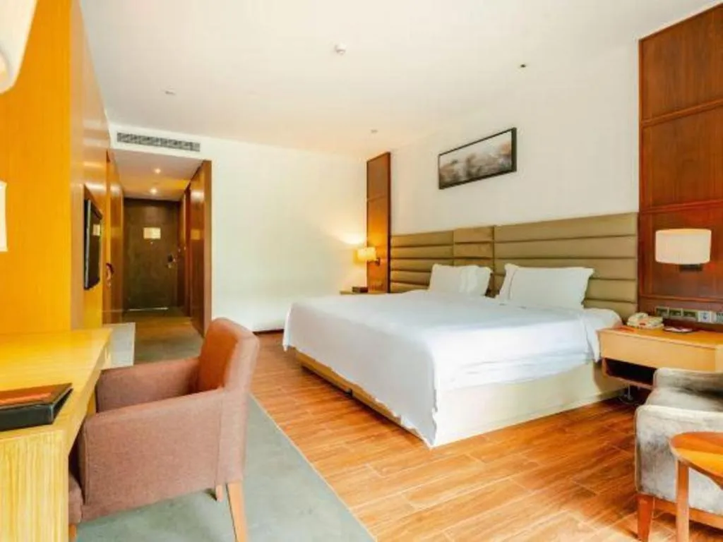 Bed in Eadry Royal Garden Hotel Haikou